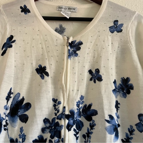 Rebecca Malone Blue and White Floral Zip Up Sweater Size Medium - Picture 4 of 8